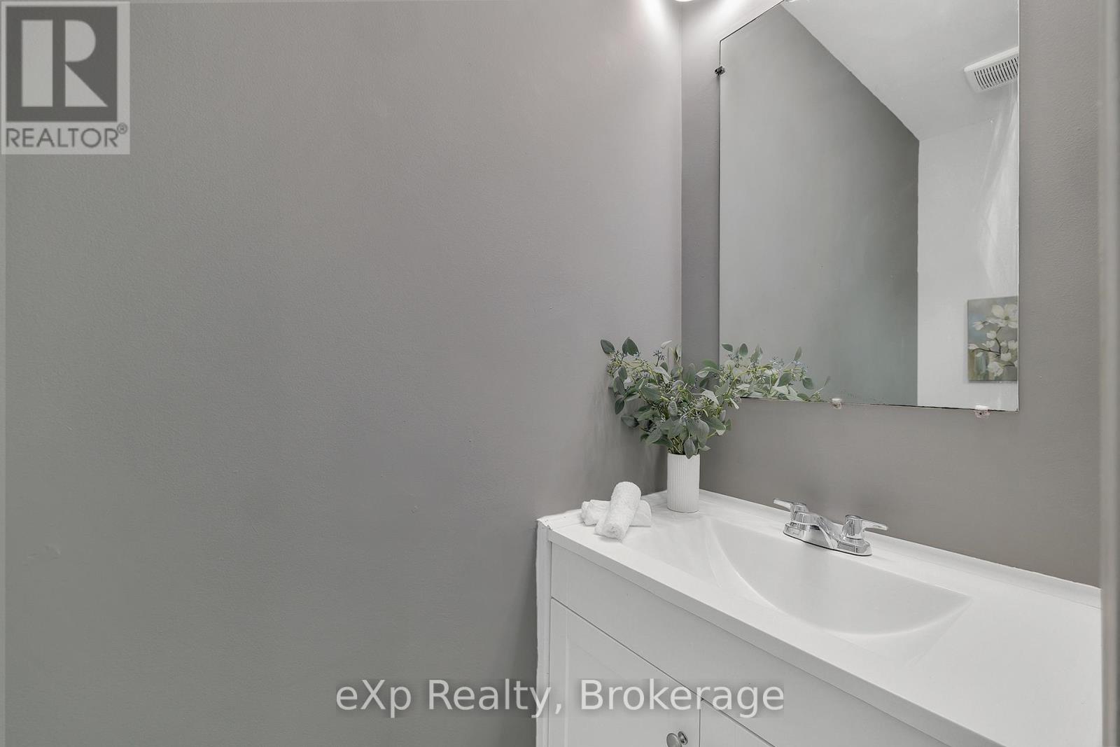 301 Clyde Road, Cambridge, Ontario N1R 1L5 - Photo 26 - X12589180