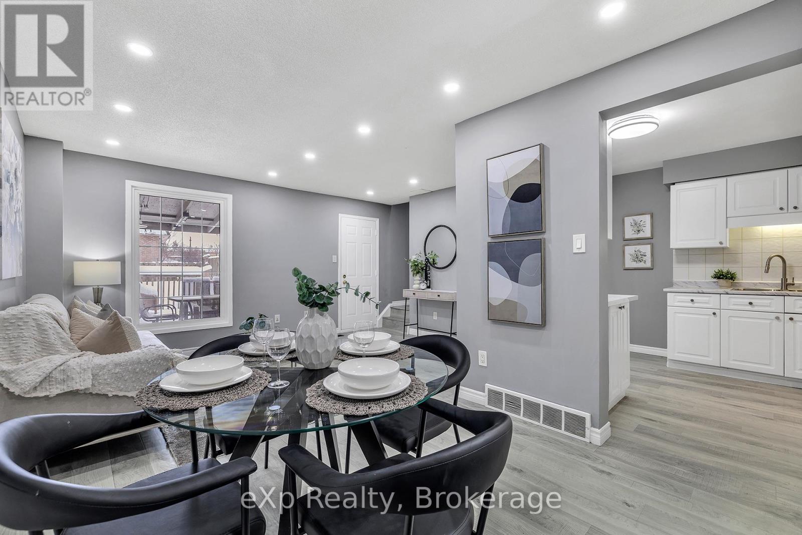 301 Clyde Road, Cambridge, Ontario N1R 1L5 - Photo 5 - X12589180