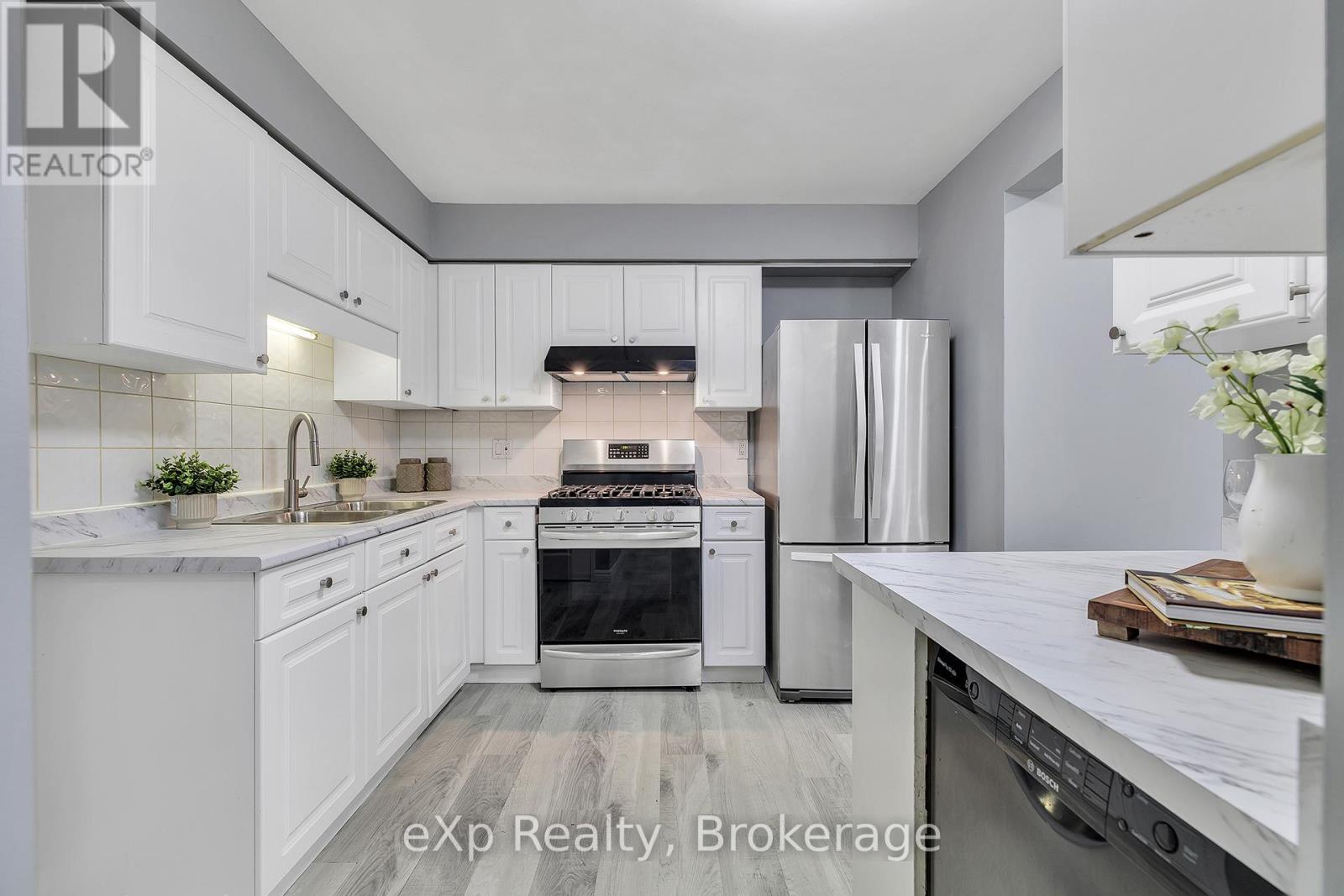 301 Clyde Road, Cambridge, Ontario N1R 1L5 - Photo 7 - X12589180