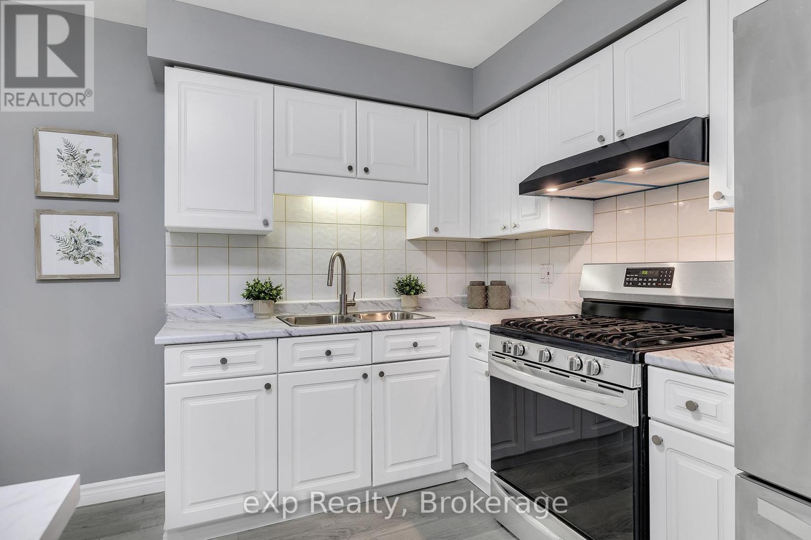 301 Clyde Road, Cambridge, Ontario N1R 1L5 - Photo 8 - X12589180