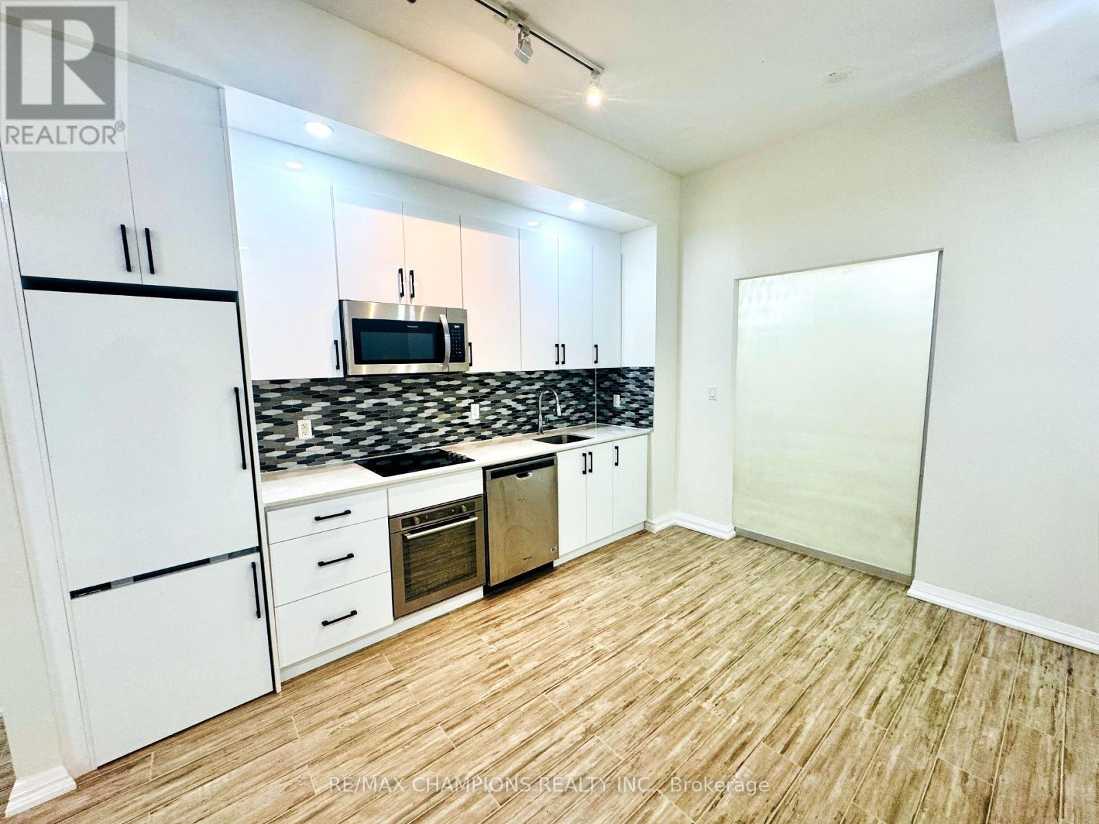 103 - 460 Adelaide Street E, Toronto, Ontario  M5A 1N6 - Photo 3 - C12589122