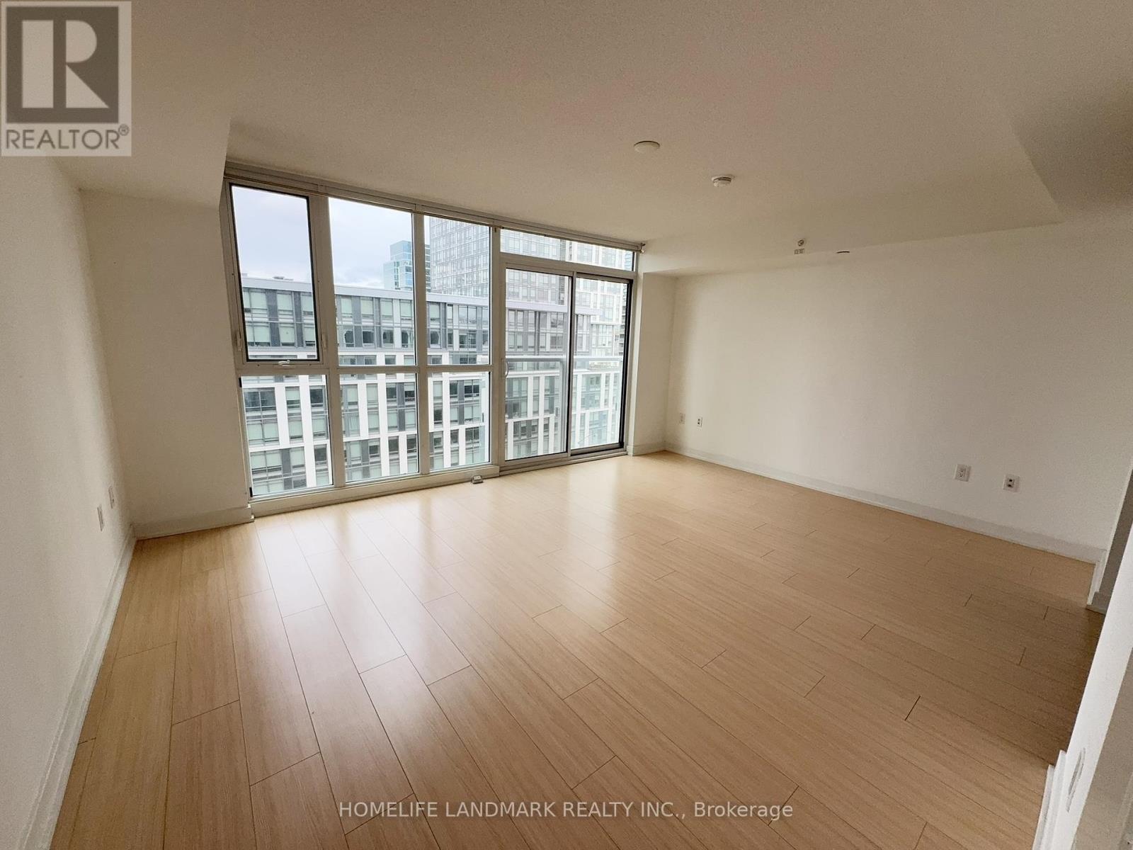 808 - 85 Queens Wharf Road, Toronto, Ontario  M5V 0J9 - Photo 5 - C12589156