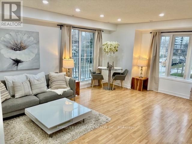 5 - 45 Cedarcroft Boulevard, Toronto, Ontario  M2R 3Y2 - Photo 4 - C12589178