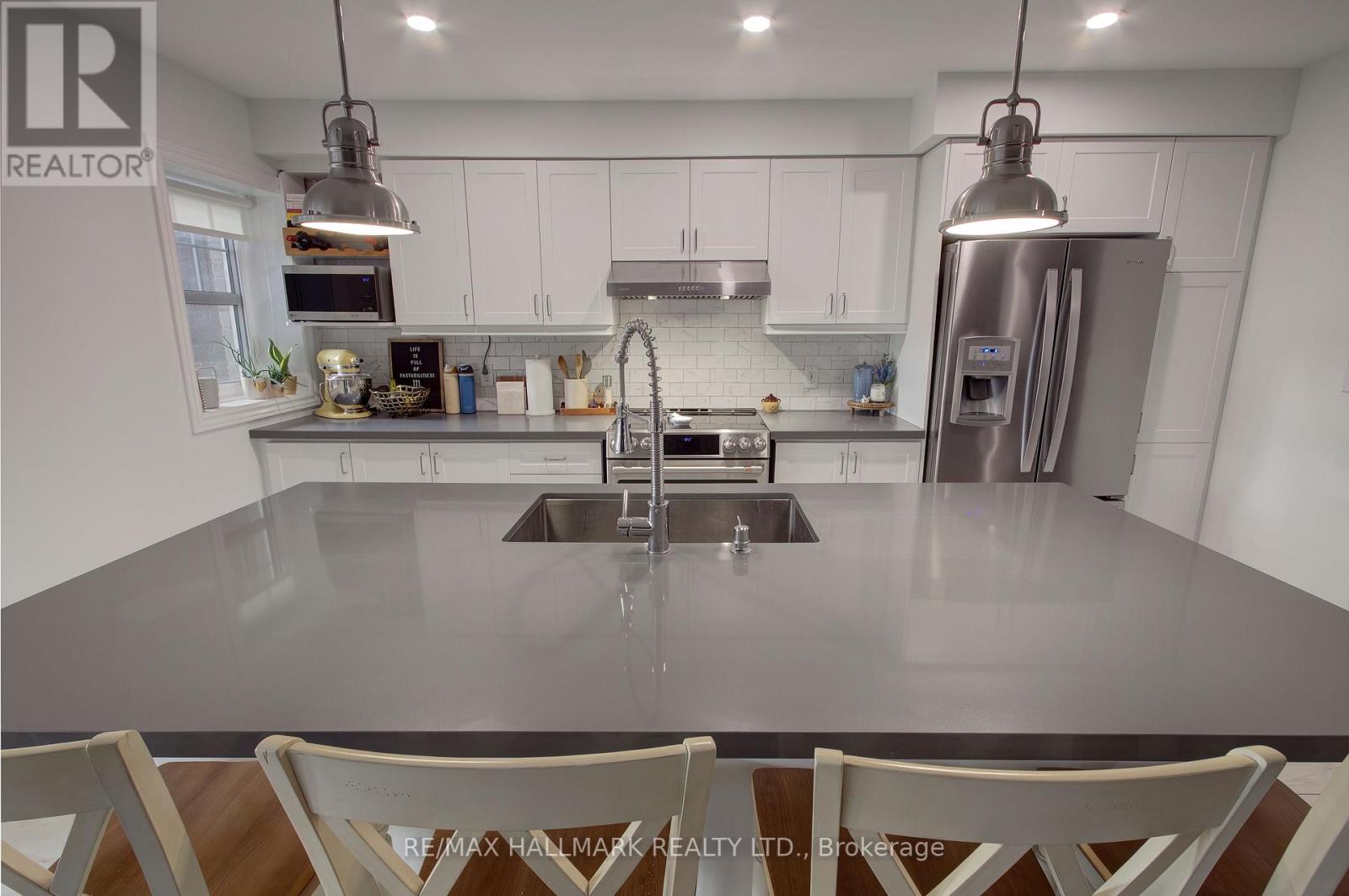 1036 Dragonfly Avenue, Pickering, Ontario  L1X 0E7 - Photo 15 - E12589116