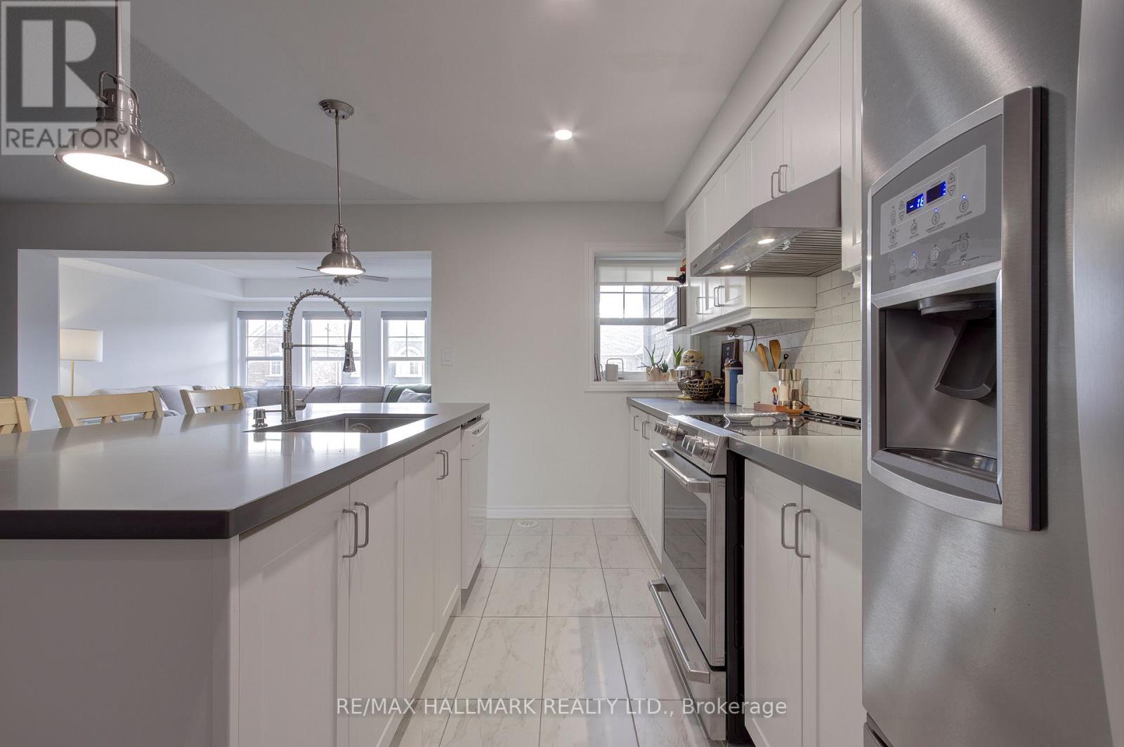 1036 Dragonfly Avenue, Pickering, Ontario  L1X 0E7 - Photo 17 - E12589116