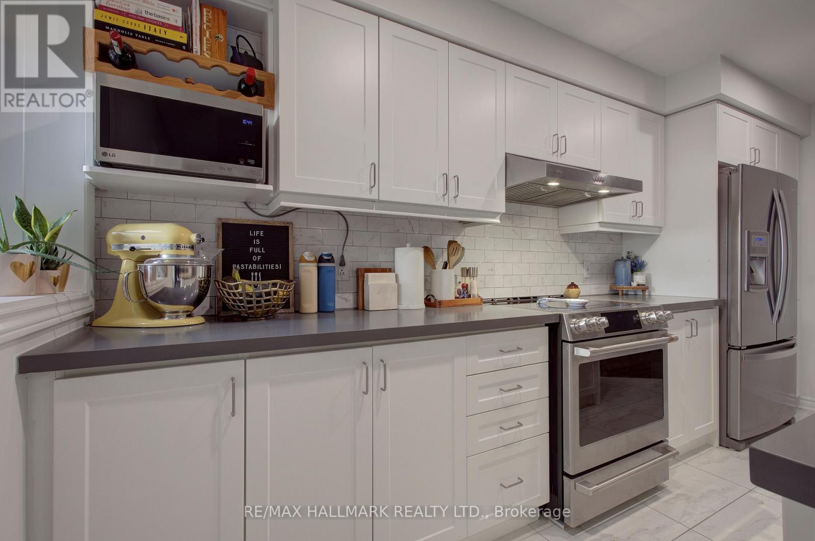 1036 Dragonfly Avenue, Pickering, Ontario  L1X 0E7 - Photo 18 - E12589116