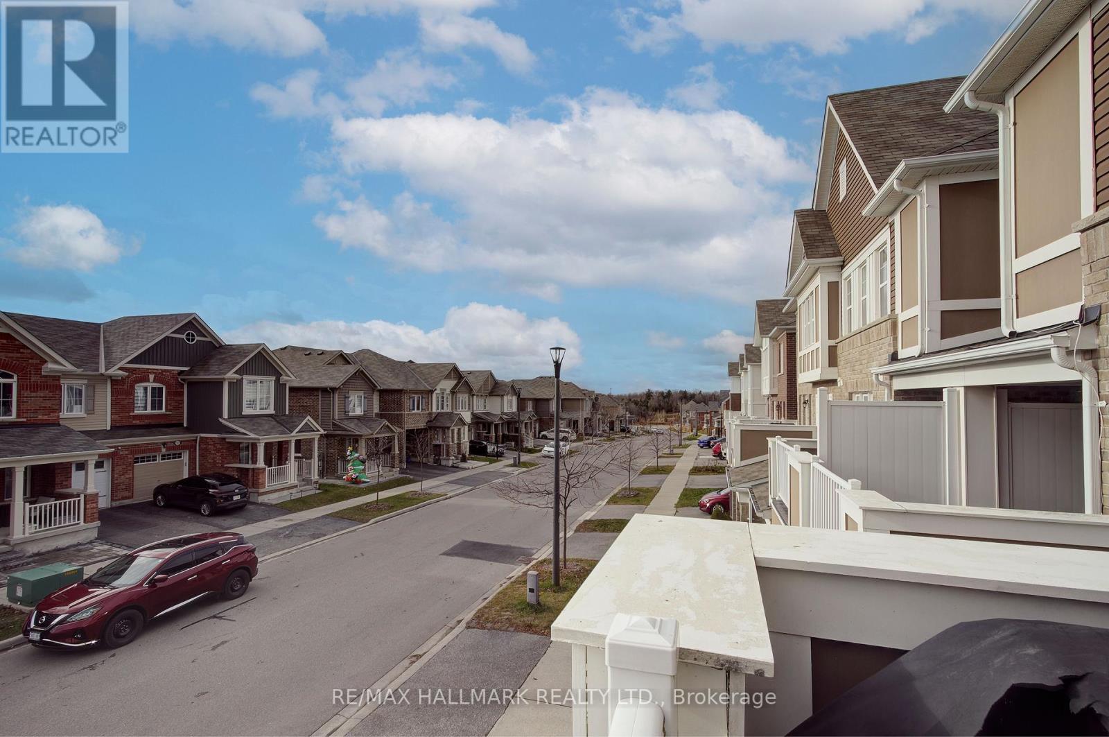 1036 Dragonfly Avenue, Pickering, Ontario  L1X 0E7 - Photo 3 - E12589116