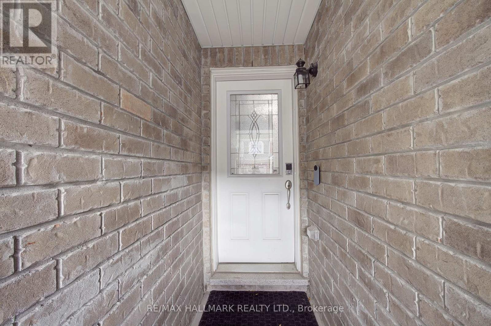 1036 Dragonfly Avenue, Pickering, Ontario  L1X 0E7 - Photo 7 - E12589116