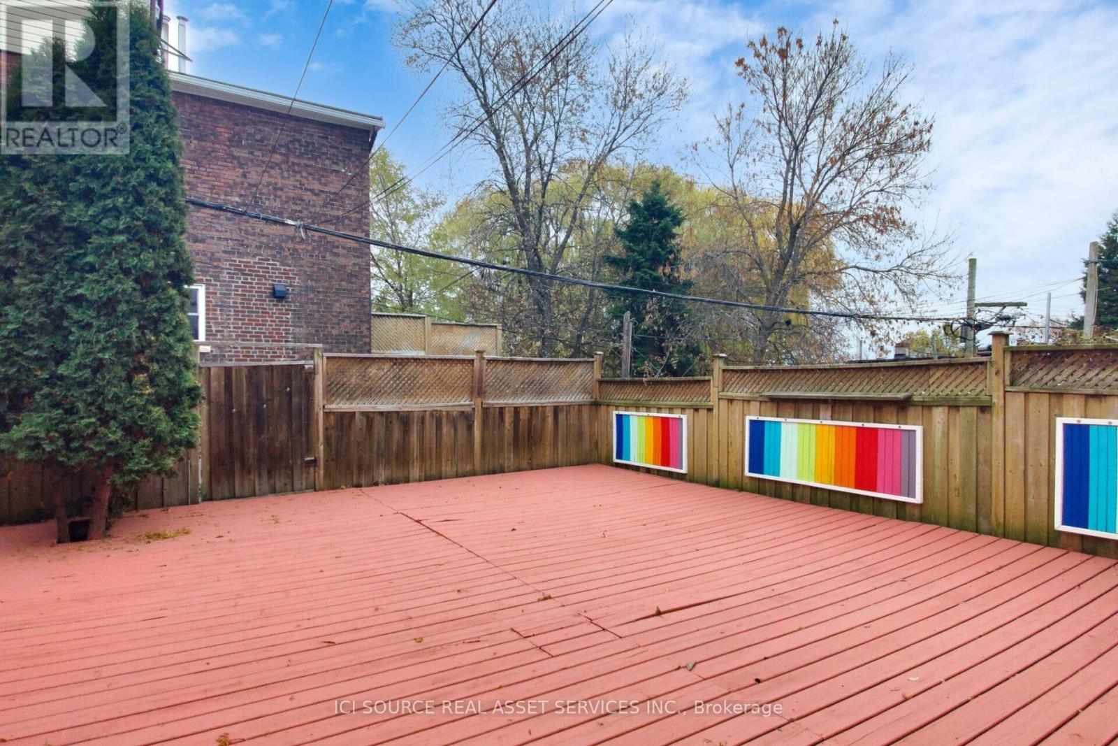 Upper - 463 Pape Avenue, Toronto, Ontario  M4K 3P6 - Photo 39 - E12589142