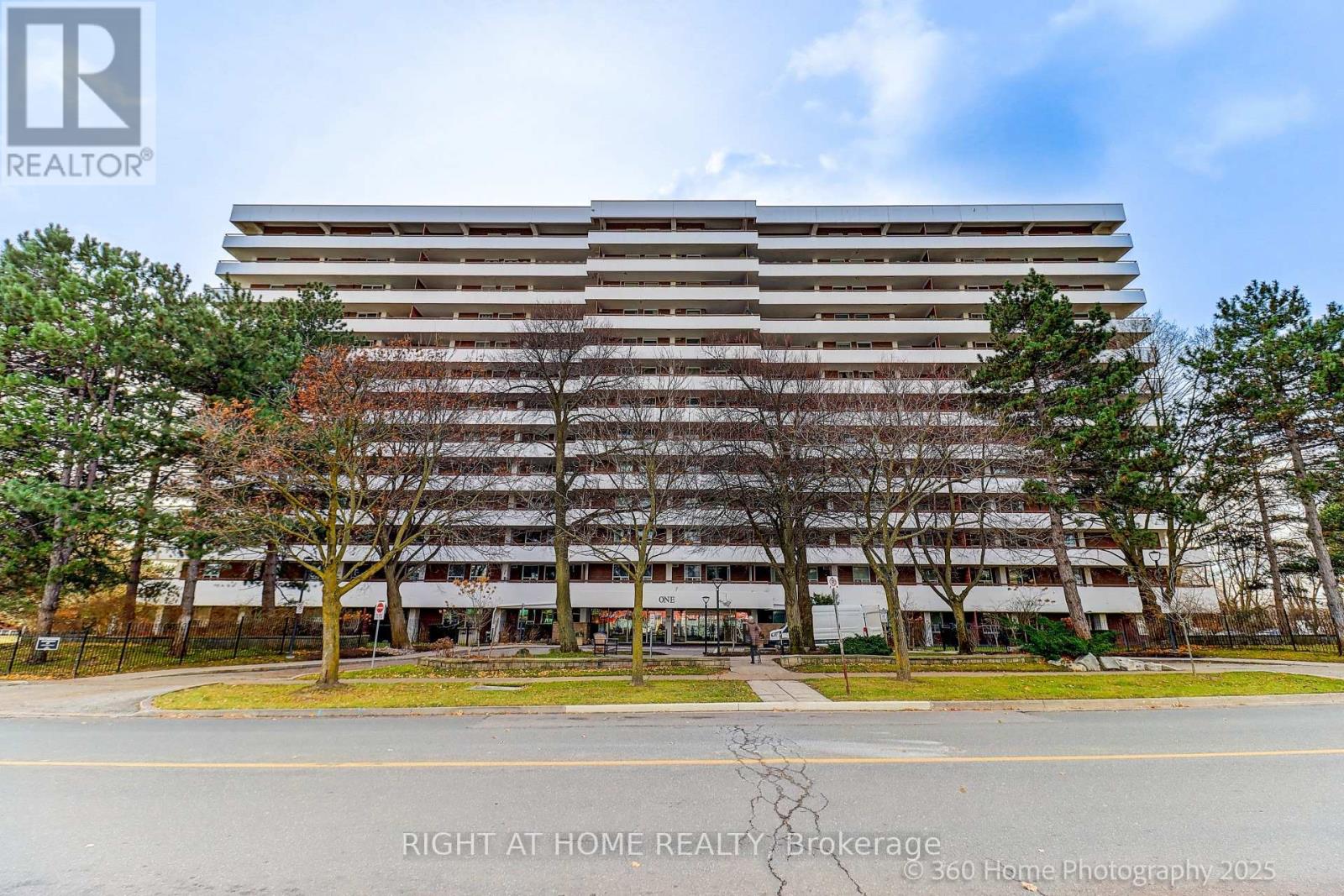 1107 - 1 ROYAL ORCHARD BOULEVARD, Markham, Ontario