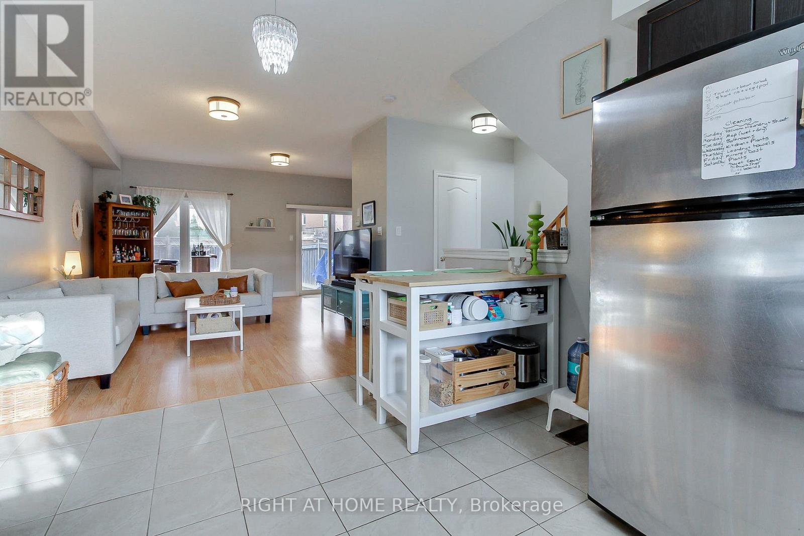 89 Matthewson Avenue, Bradford West Gwillimbury, Ontario  L3Z 0N8 - Photo 11 - N12589130