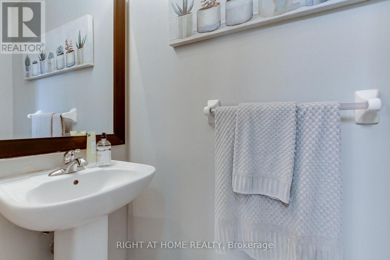 89 Matthewson Avenue, Bradford West Gwillimbury, Ontario  L3Z 0N8 - Photo 19 - N12589130