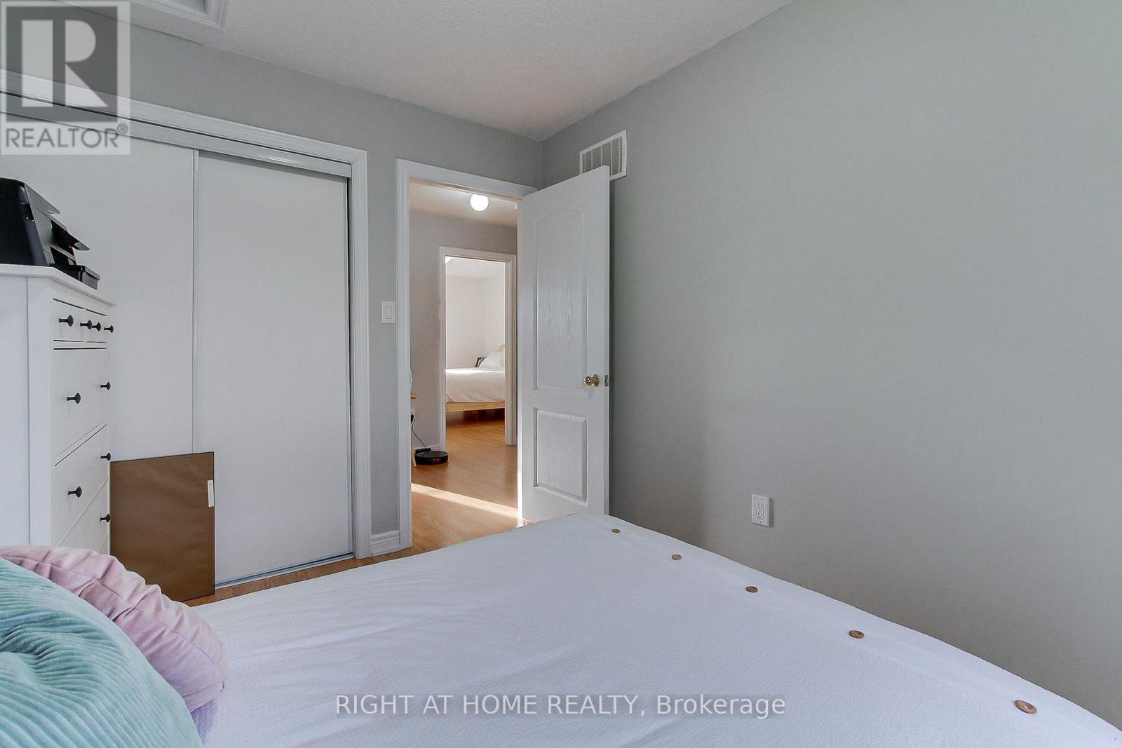 89 Matthewson Avenue, Bradford West Gwillimbury, Ontario  L3Z 0N8 - Photo 26 - N12589130