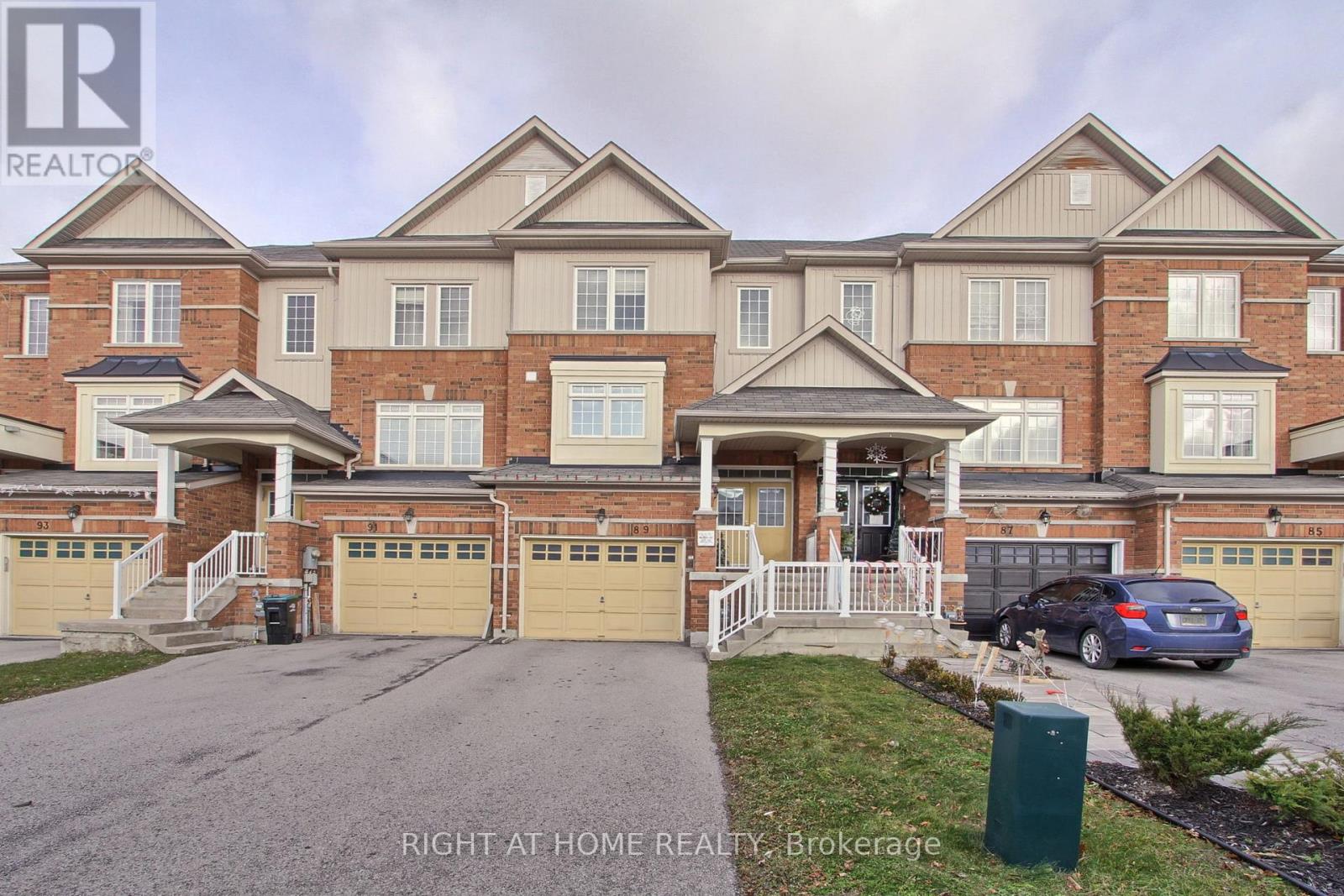 89 Matthewson Avenue, Bradford West Gwillimbury, Ontario  L3Z 0N8 - Photo 3 - N12589130