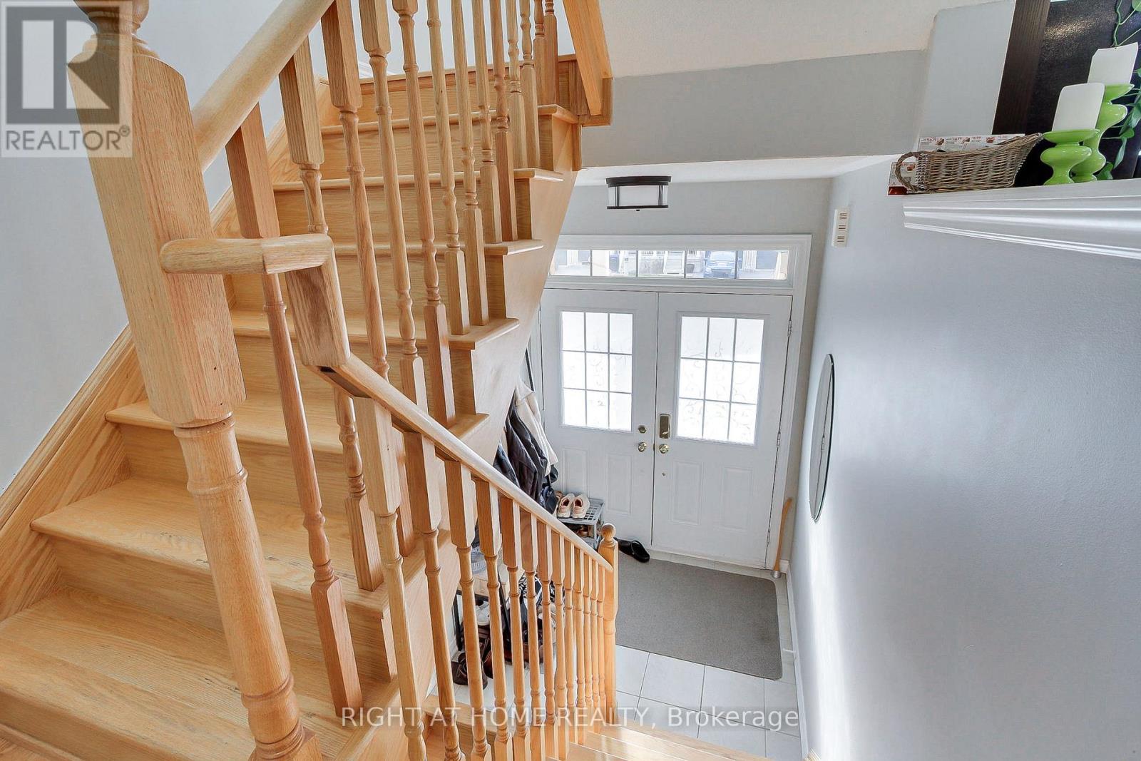 89 Matthewson Avenue, Bradford West Gwillimbury, Ontario  L3Z 0N8 - Photo 6 - N12589130