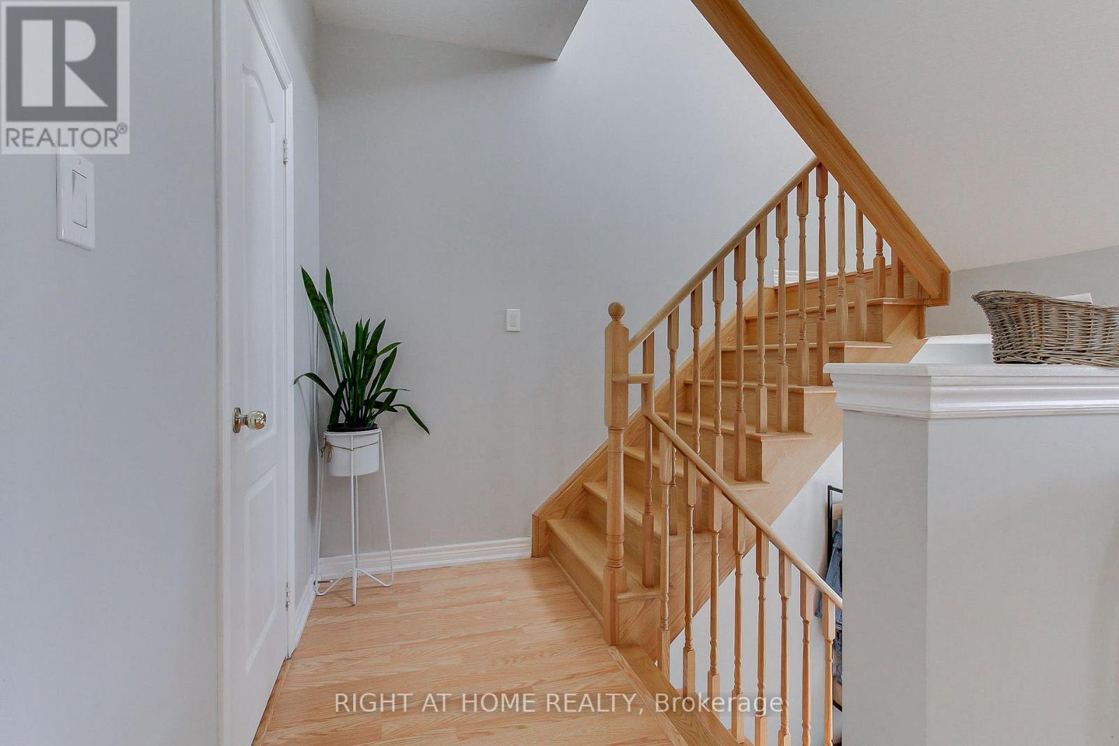 89 Matthewson Avenue, Bradford West Gwillimbury, Ontario  L3Z 0N8 - Photo 7 - N12589130