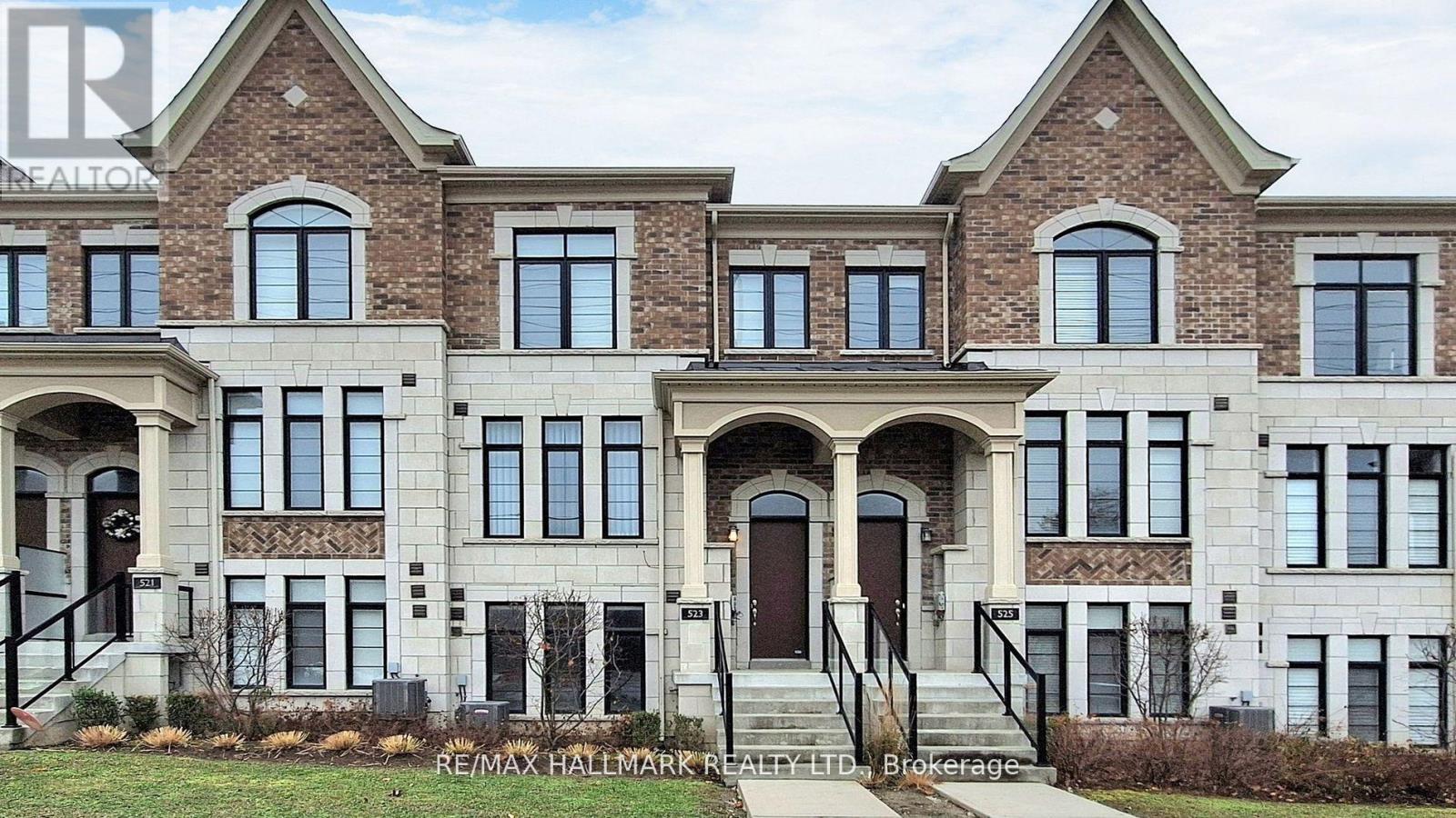 523 Carrville Road, Richmond Hill, Ontario  L4C 1C2 - Photo 2 - N12589140