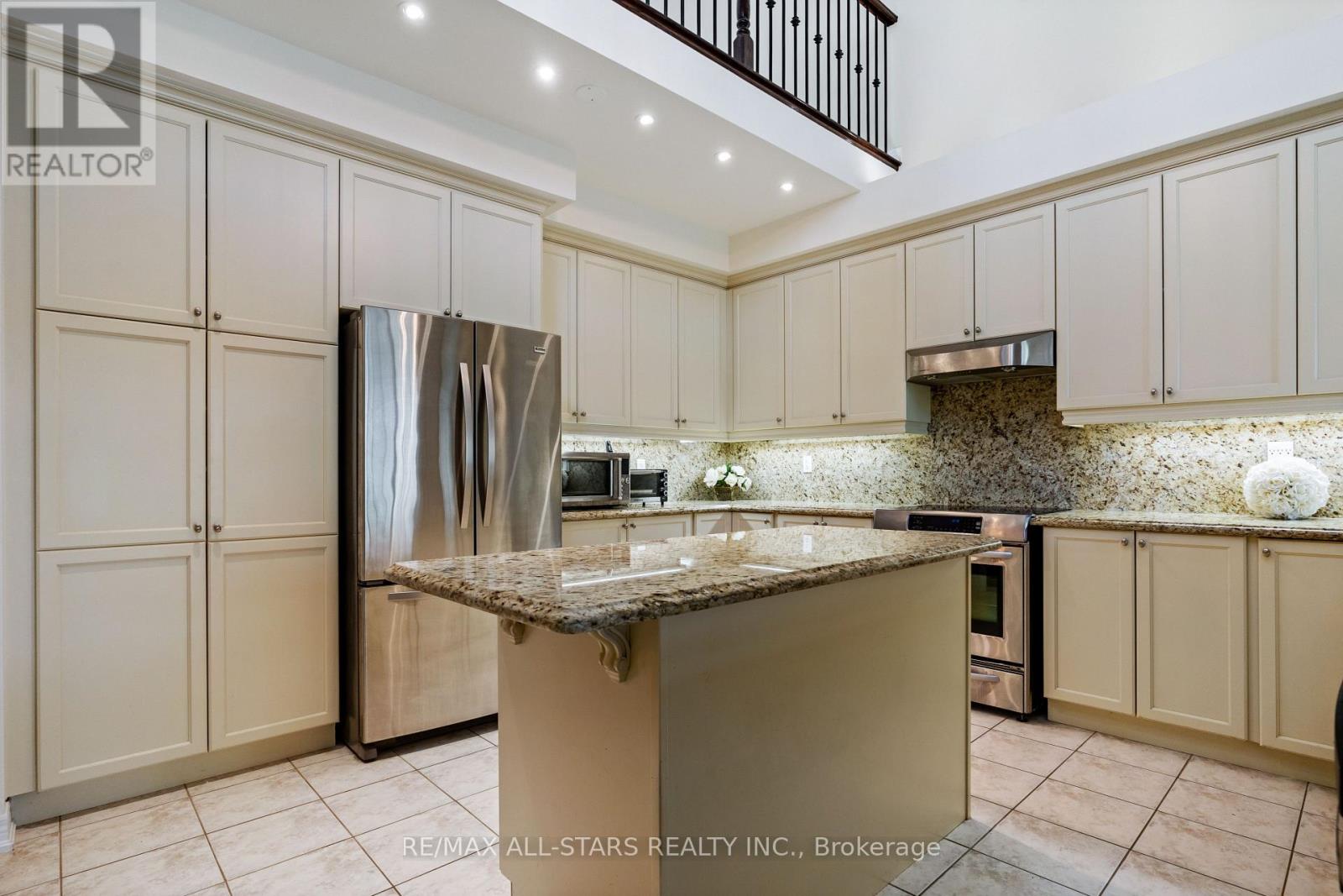 114 Lakeside Vista Way, Markham, Ontario  L6E 0B6 - Photo 10 - N12589144