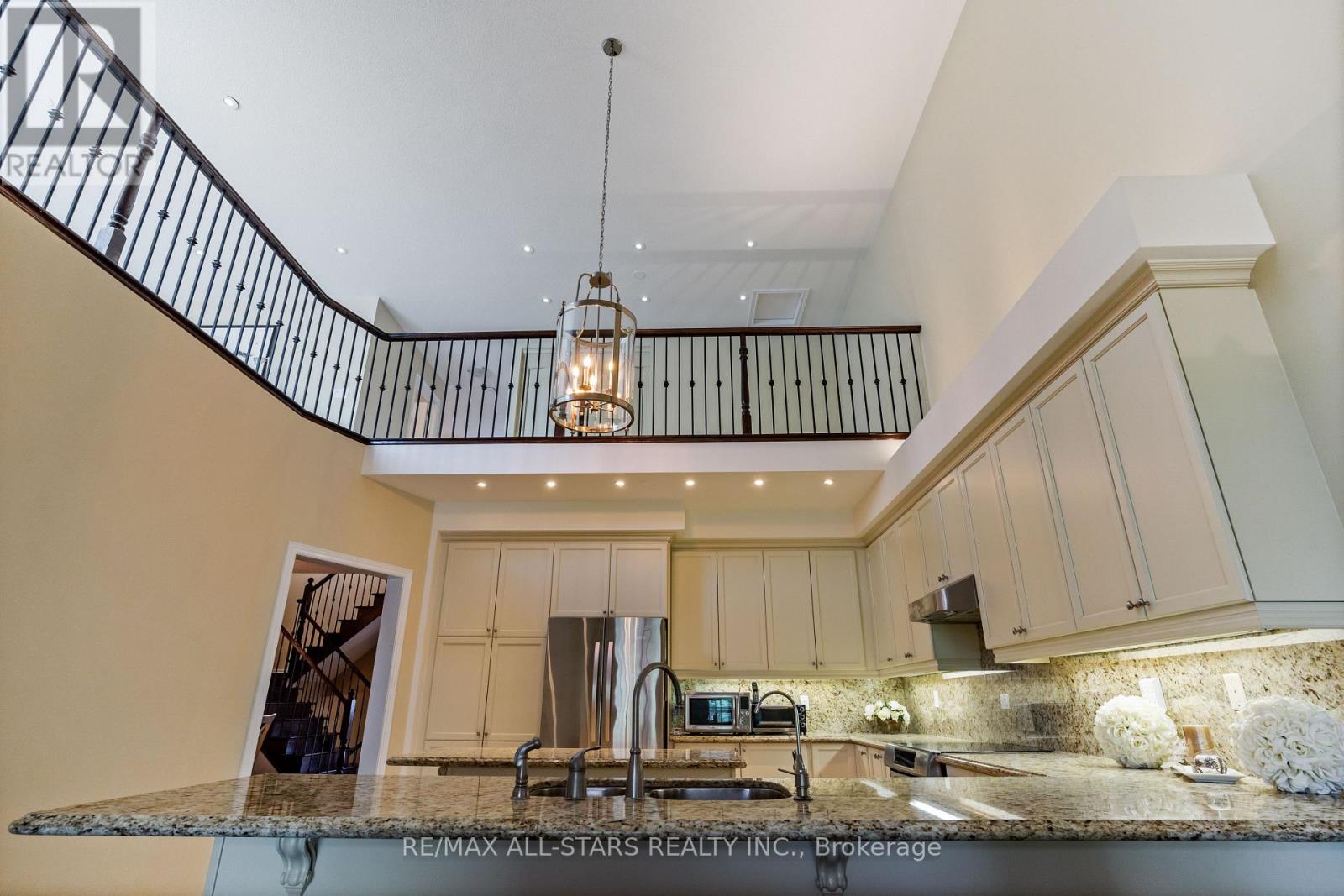 114 Lakeside Vista Way, Markham, Ontario  L6E 0B6 - Photo 11 - N12589144