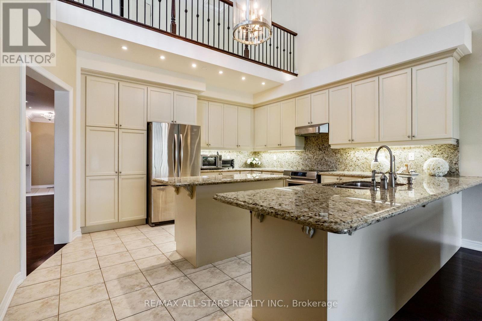 114 Lakeside Vista Way, Markham, Ontario  L6E 0B6 - Photo 6 - N12589144