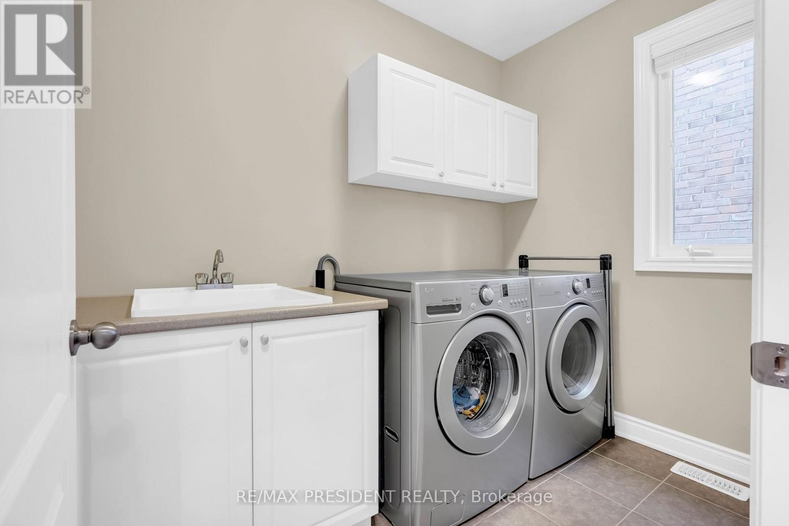 166 Elbern Markell Drive, Brampton, Ontario  L6X 2Z9 - Photo 21 - W12589096