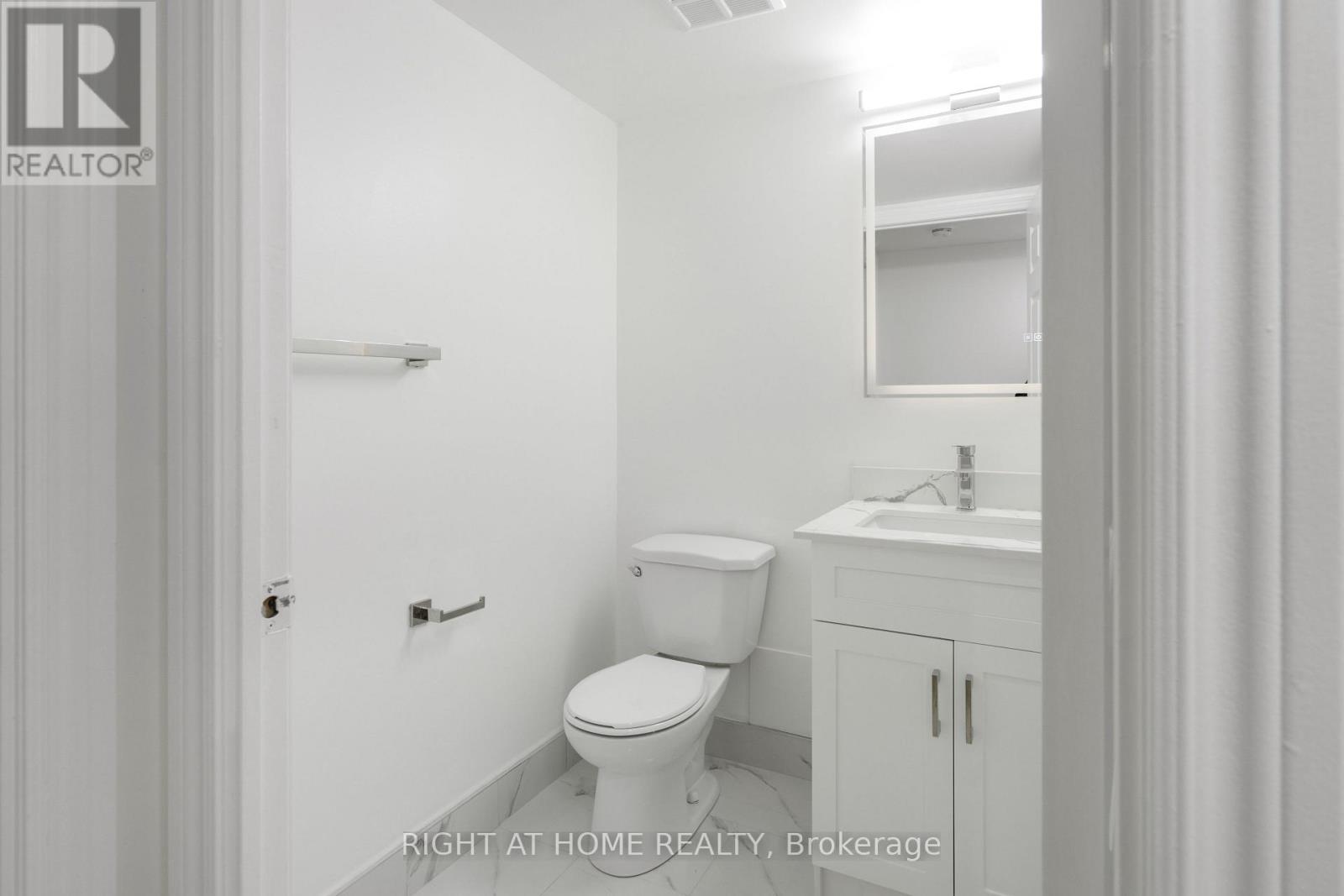 2116 - 3880 Duke Of York Boulevard, Mississauga, Ontario  L5B 4M7 - Photo 24 - W12589112