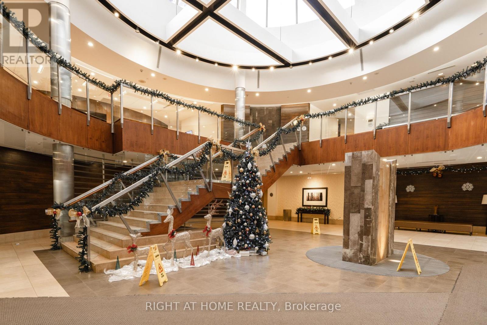 2116 - 3880 Duke Of York Boulevard, Mississauga, Ontario  L5B 4M7 - Photo 32 - W12589112