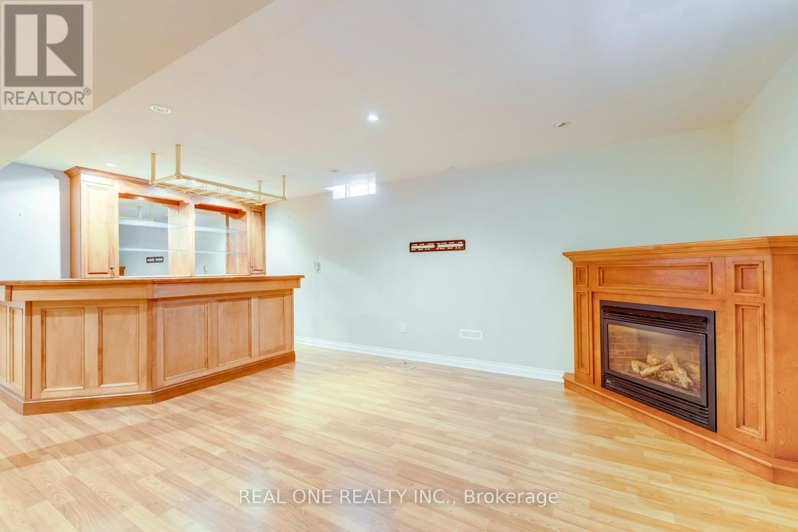 1369 Mapleridge Crescent, Oakville, Ontario  L6M 2G8 - Photo 32 - W12589124