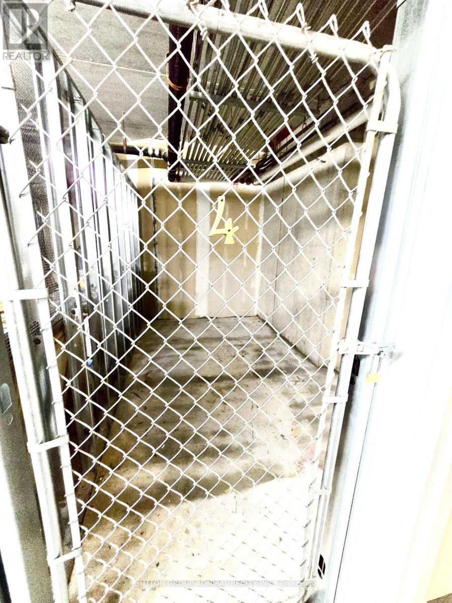 304 - 30 Anglesey Boulevard, Toronto (Edenbridge-Humber Valley), Ontario  M9A 3B5 - Photo 20 - W12571742