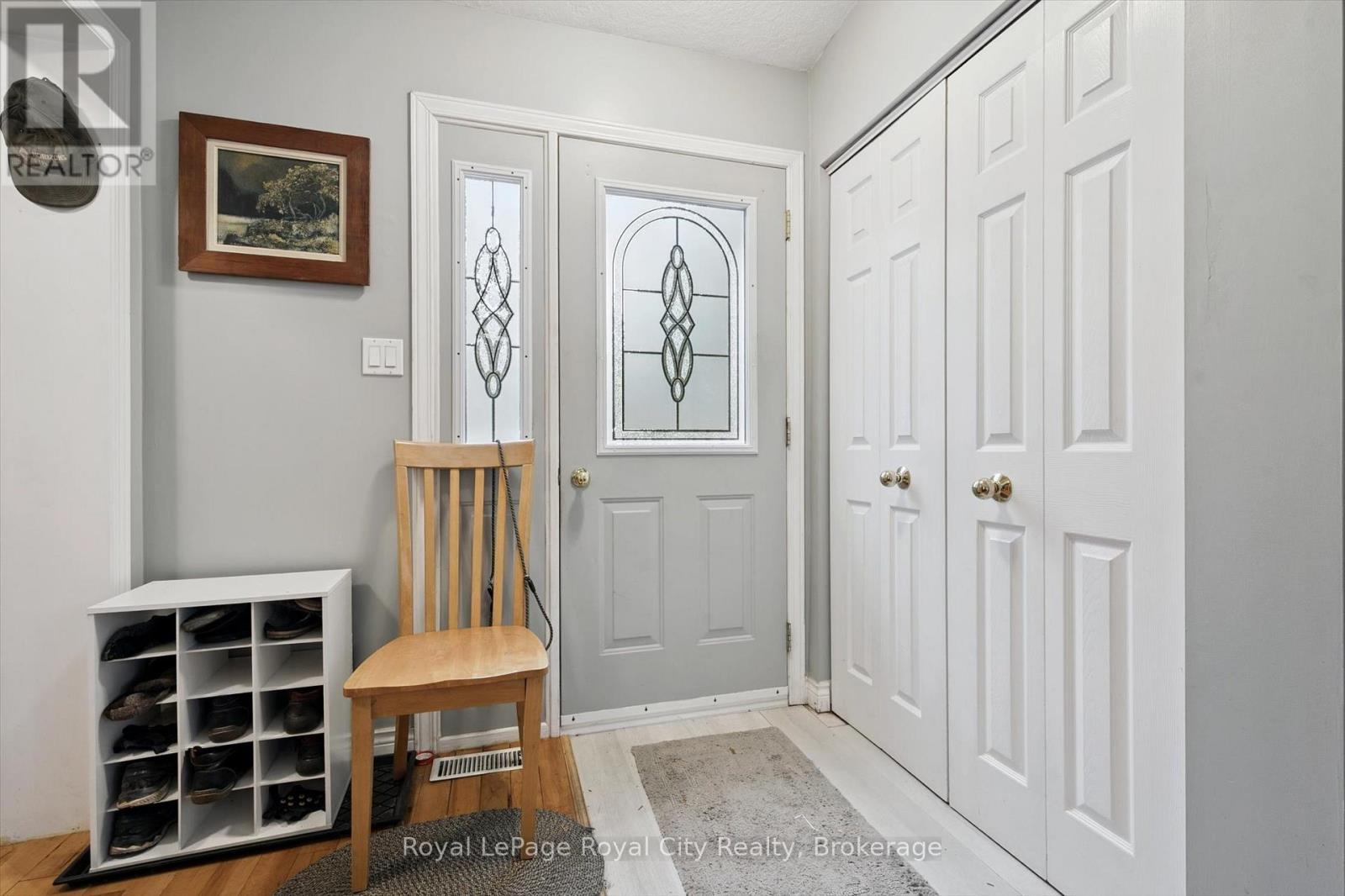 10 Spruce Avenue, Puslinch, Ontario  N1B 2J0 - Photo 6 - X12589208