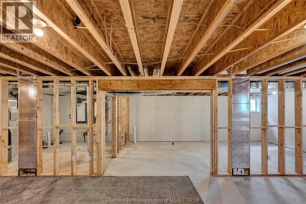 240 Ironwood Trail, Chatham, Ontario  N7M 0V6 - Photo 36 - 25030821