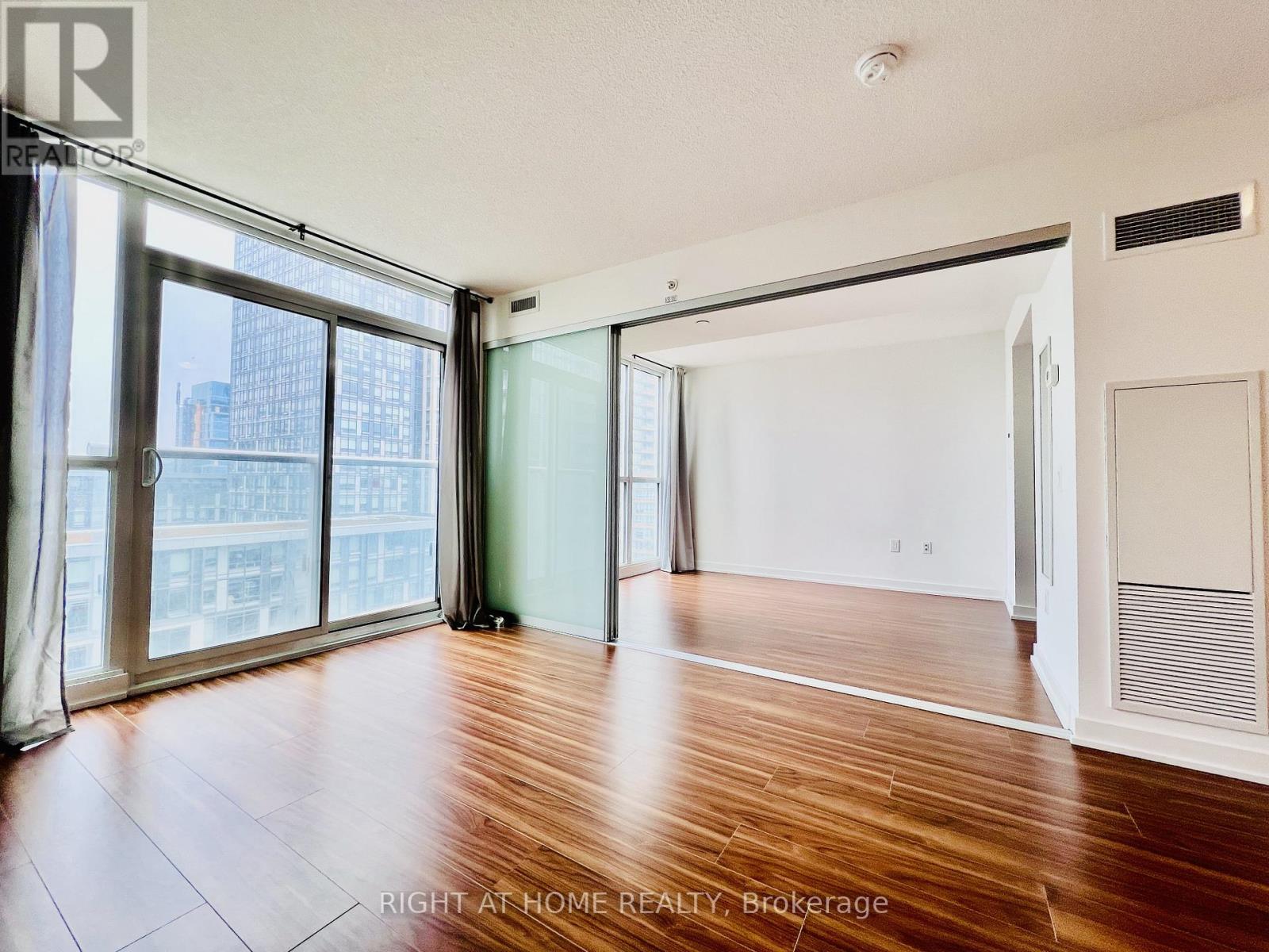 1109 - 85 Queens Wharf Road, Toronto, Ontario  M5V 0J9 - Photo 12 - C12589194