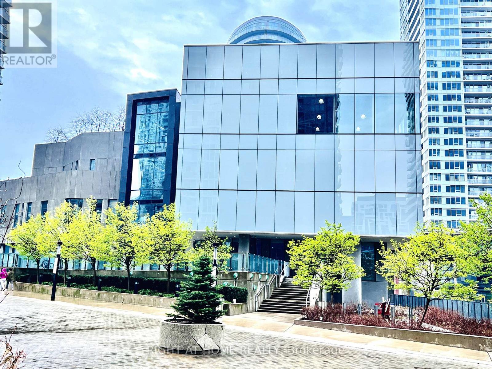 1109 - 85 Queens Wharf Road, Toronto, Ontario  M5V 0J9 - Photo 18 - C12589194