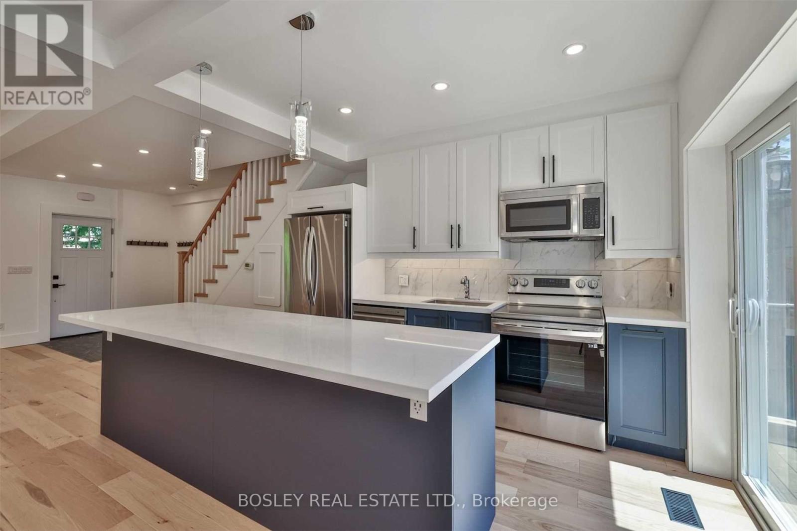 Upper - 283 Davisville Avenue, Toronto, Ontario  M4S 1H1 - Photo 12 - C12589202