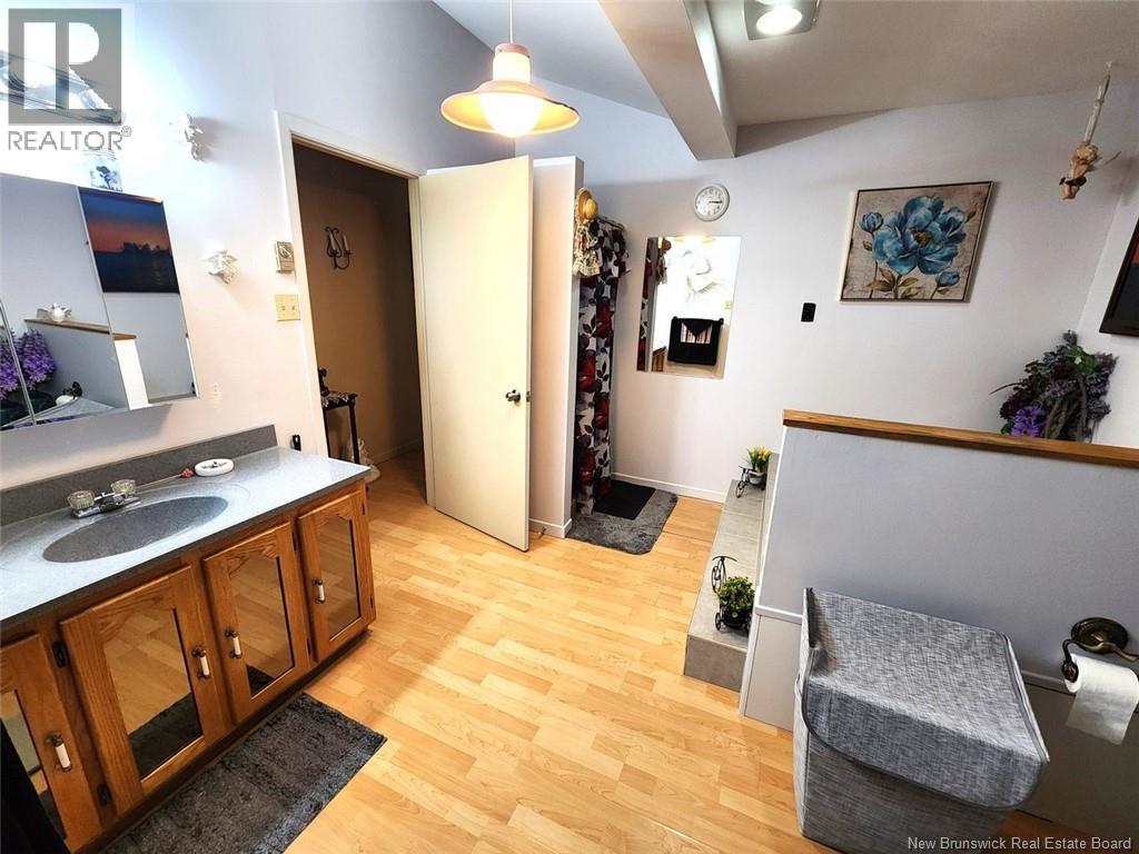 296 Victoria Street, Edmundston, New Brunswick  E3V 2H9 - Photo 6 - NB130719