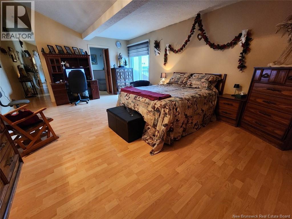 296 Victoria Street, Edmundston, New Brunswick  E3V 2H9 - Photo 3 - NB130719