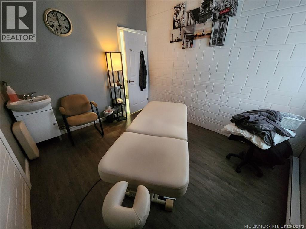 296 Victoria Street, Edmundston, New Brunswick  E3V 2H9 - Photo 17 - NB130719