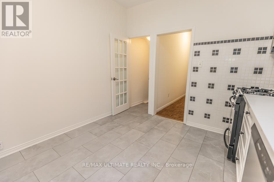 Main - 147 Perth Avenue, Toronto, Ontario  M6P 3X2 - Photo 10 - W12589190