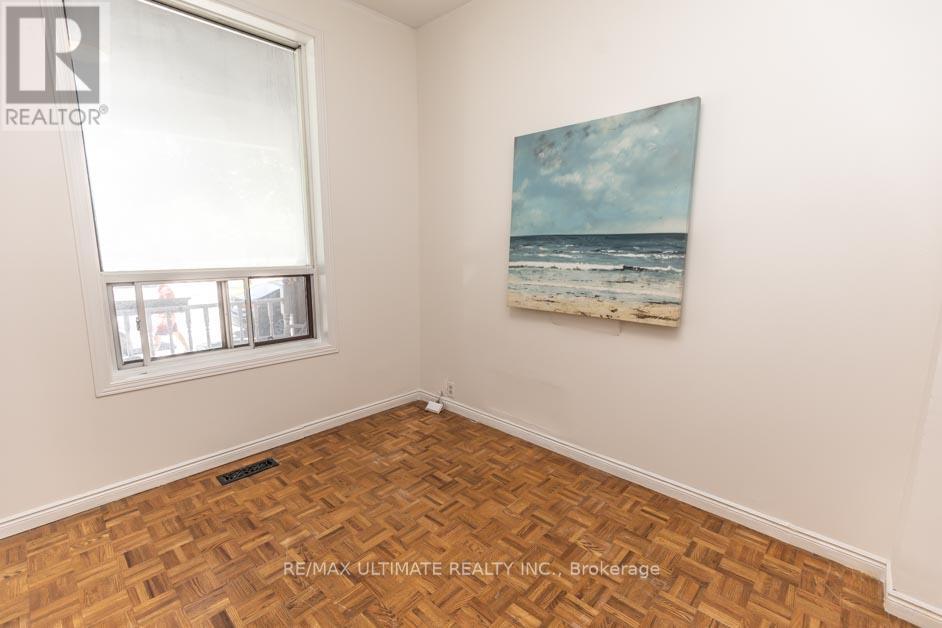 Main - 147 Perth Avenue, Toronto, Ontario  M6P 3X2 - Photo 12 - W12589190