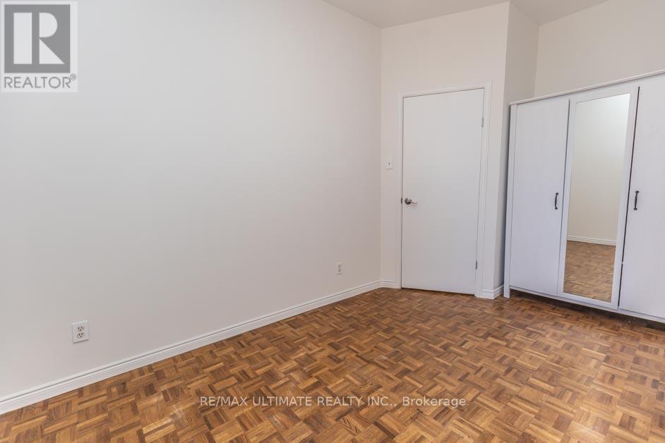 Main - 147 Perth Avenue, Toronto, Ontario  M6P 3X2 - Photo 16 - W12589190