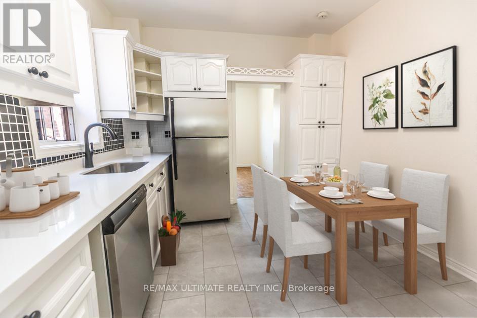 Main - 147 Perth Avenue, Toronto, Ontario  M6P 3X2 - Photo 6 - W12589190