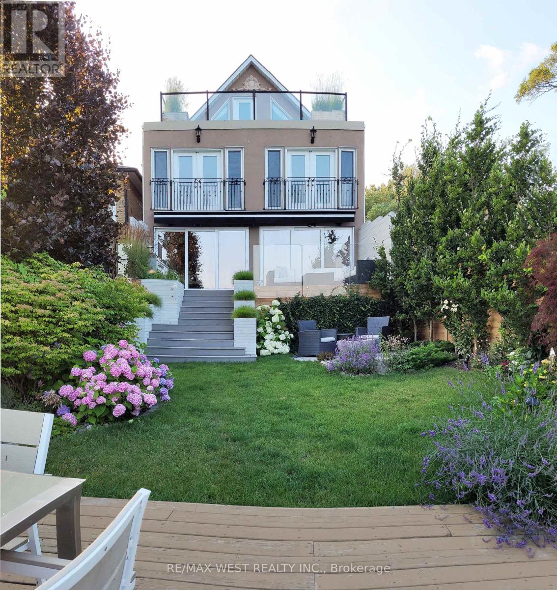 5 ELEVENTH STREET, Toronto, Ontario