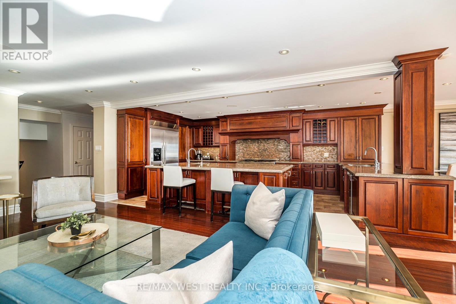 5 Eleventh Street, Toronto, Ontario  M8V 2G2 - Photo 19 - W12589206