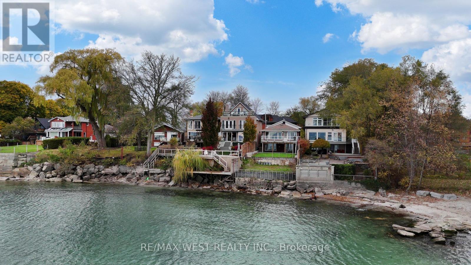 5 Eleventh Street, Toronto, Ontario  M8V 2G2 - Photo 2 - W12589206