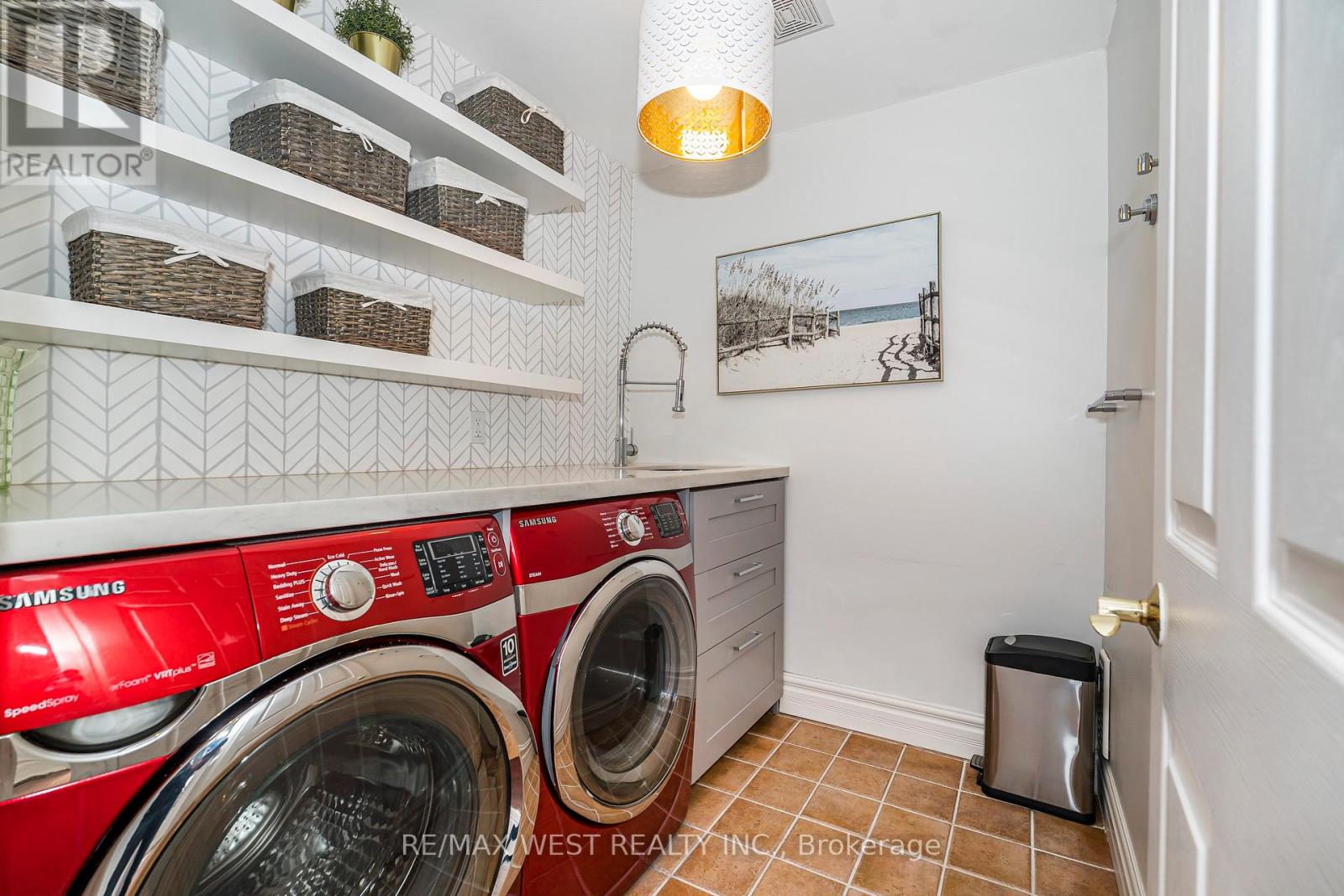 5 Eleventh Street, Toronto, Ontario  M8V 2G2 - Photo 35 - W12589206