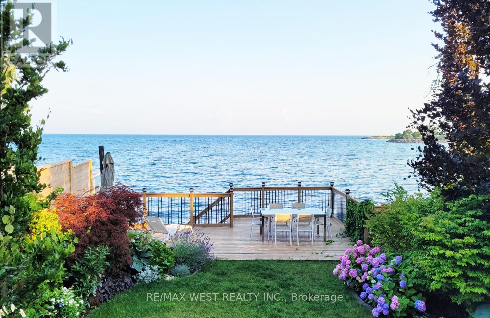 5 Eleventh Street, Toronto, Ontario  M8V 2G2 - Photo 4 - W12589206