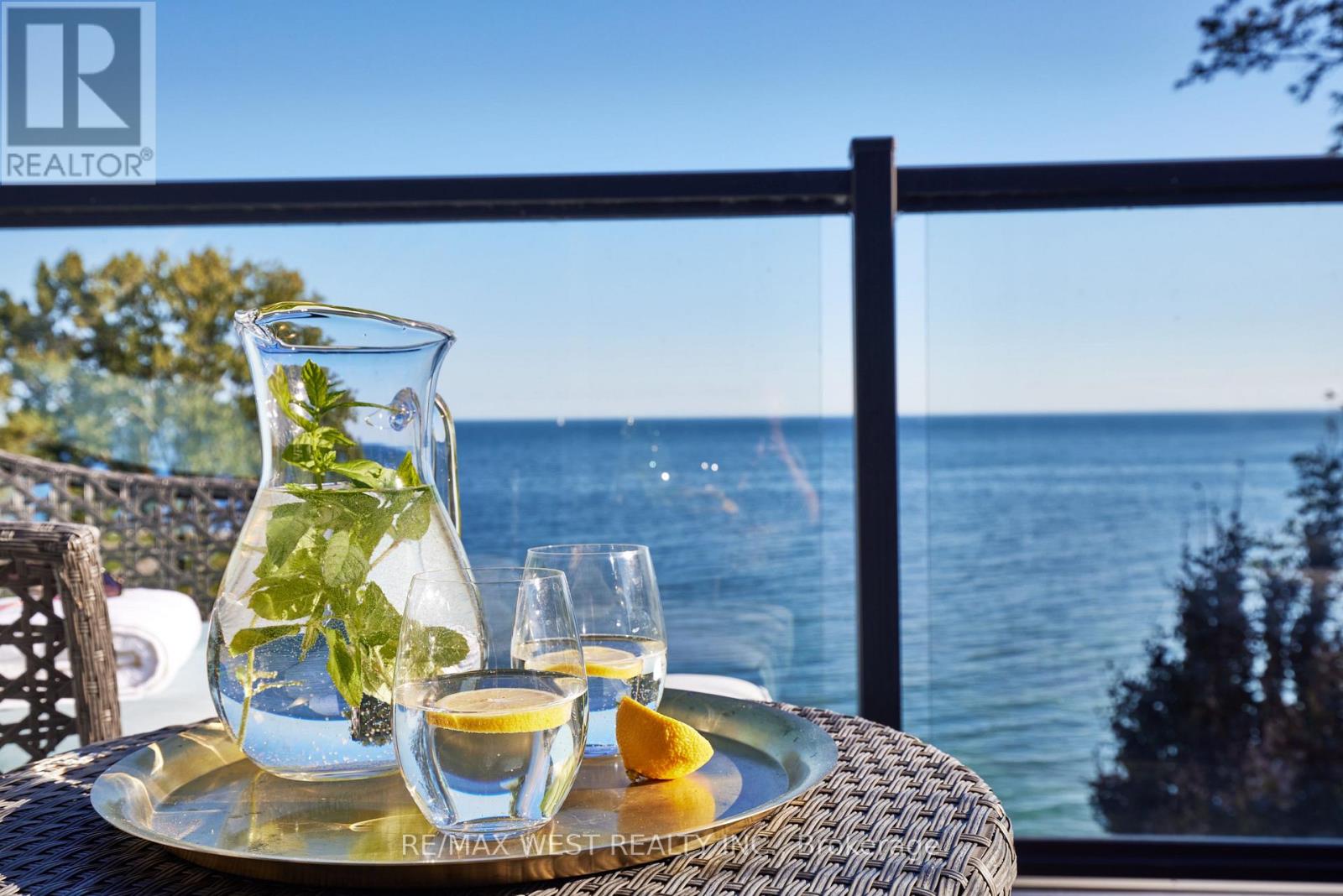 5 Eleventh Street, Toronto, Ontario  M8V 2G2 - Photo 5 - W12589206