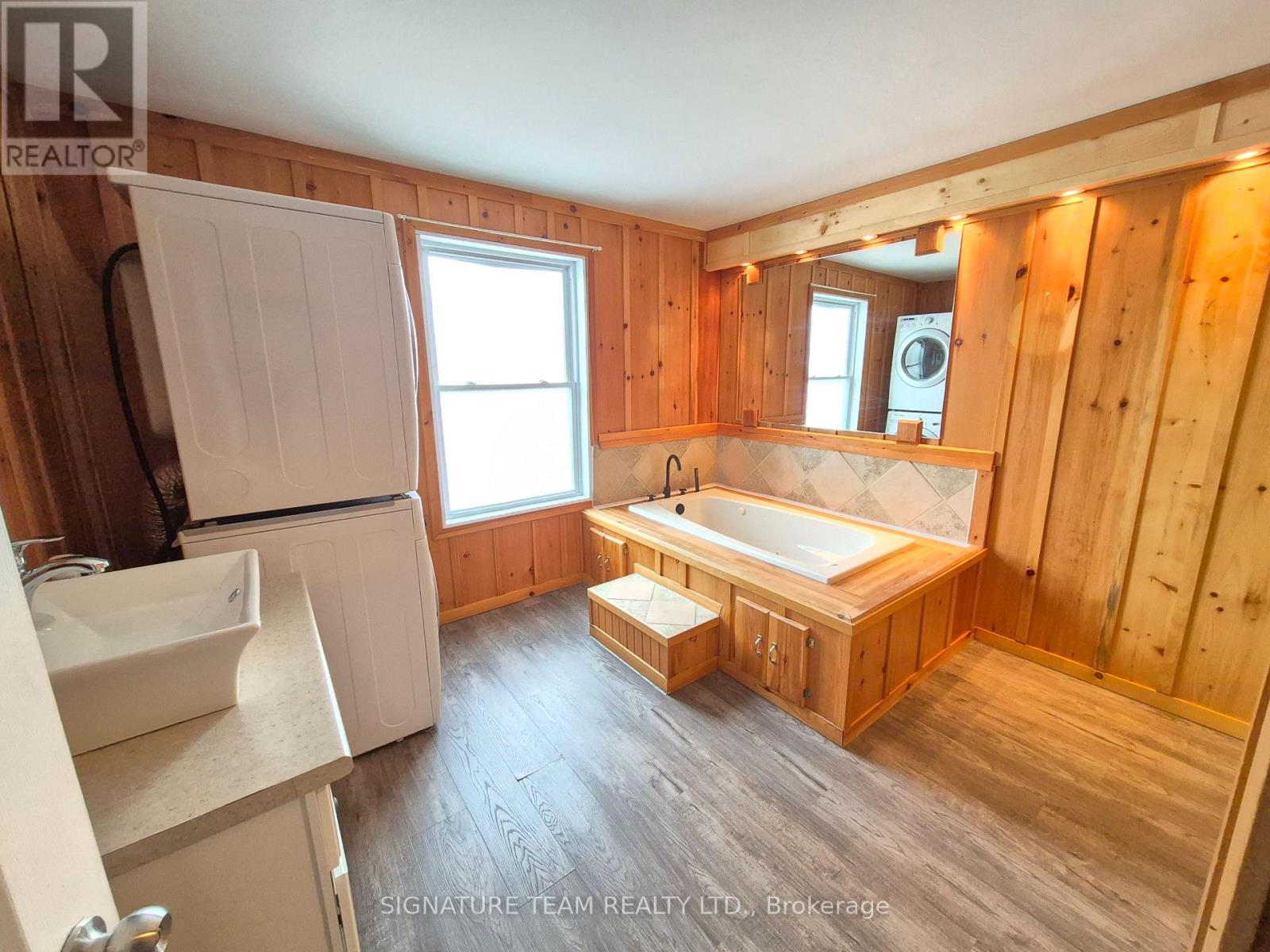 17 Vankessel Street, Whitewater Region, Ontario  K0J 1K0 - Photo 11 - X12589222