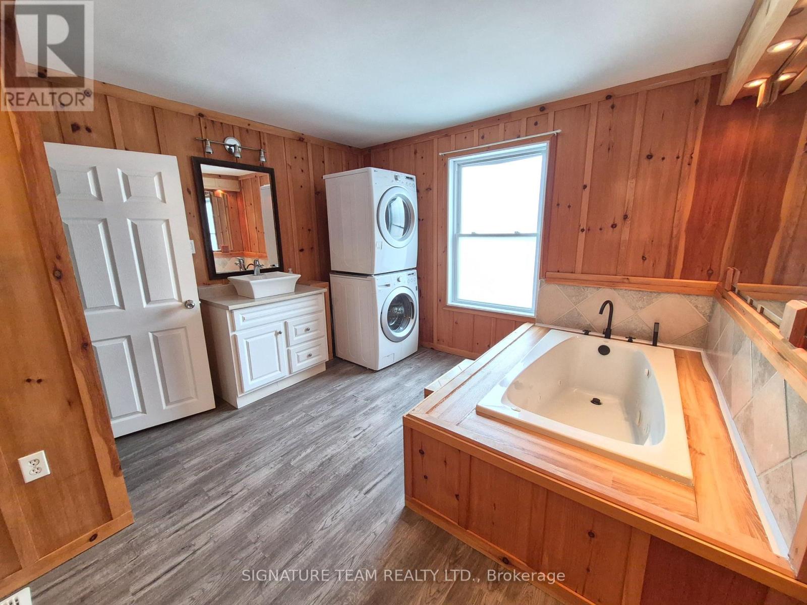 17 Vankessel Street, Whitewater Region, Ontario  K0J 1K0 - Photo 12 - X12589222