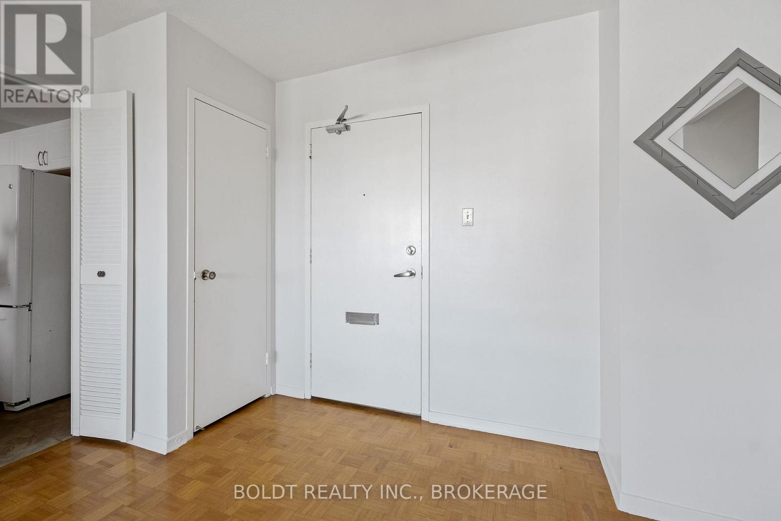 1008 - 35 Towering Heights Boulevard, St. Catharines (Glendale/glenridge), Ontario  L2T 3G8 - Photo 12 - X12589220